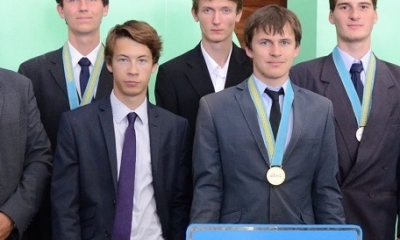 Čeští studenti se na Mezinárodní fyzikální olympiádě neztratili, získali tři medaile