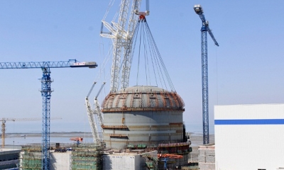 Westinghouse úspěšně instaloval kopuli reaktoru na stavbě AP1000 v čínském Haiyangu