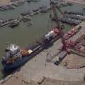 Kvůli přepravě turbín, generátorů, transformátorů nebo boilerů z USA a Evropy do Egypta přestavěl DB Schenker rybářský přístav Burullus na přepravní hub.