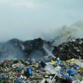 Podzim 2016 ukázal, jak se v boji proti návrhu recyklaci a třídění nakloněnému zákonu o odpadech dokáže spojit zarputilý skládkař se zatvrzelým ekologickým odpůrcem ZEVO – ilustrační foto.