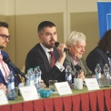 Účastníci diskusního setkání Institutu pro veřejnou diskusi (IVD) v pražském hotelu Marriott