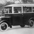 Obr. 1 – První autobus vyrobený v roce 1928 (zdroj www.iveco.com/ivecobus/cz)